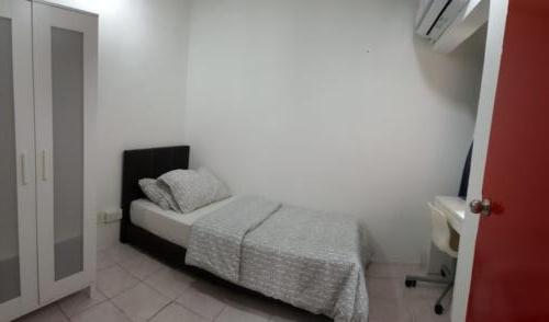 Full furnished small room