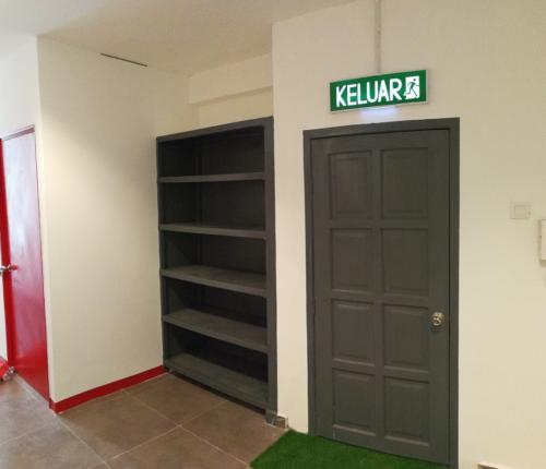 Entrance and Shoe Cabinet