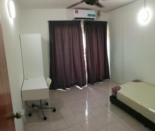Full furnished medium room